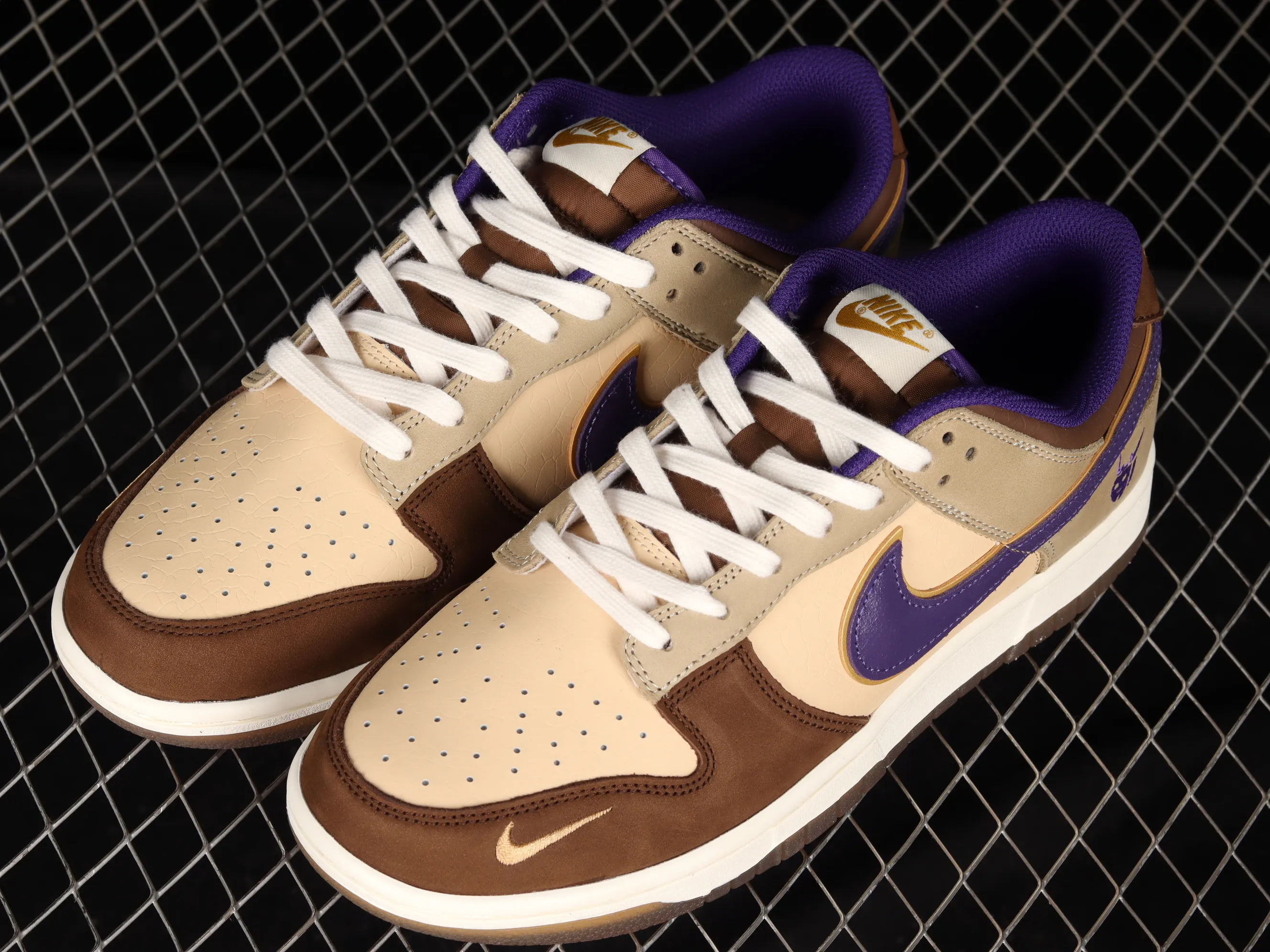 All categories Nk SB Dunk series Nk SB Dunk Low low-top sneakers F version Nk Dunk Low "Setsubun" brown Demon SB low-top sports and leisure sneakers DQ5009-268